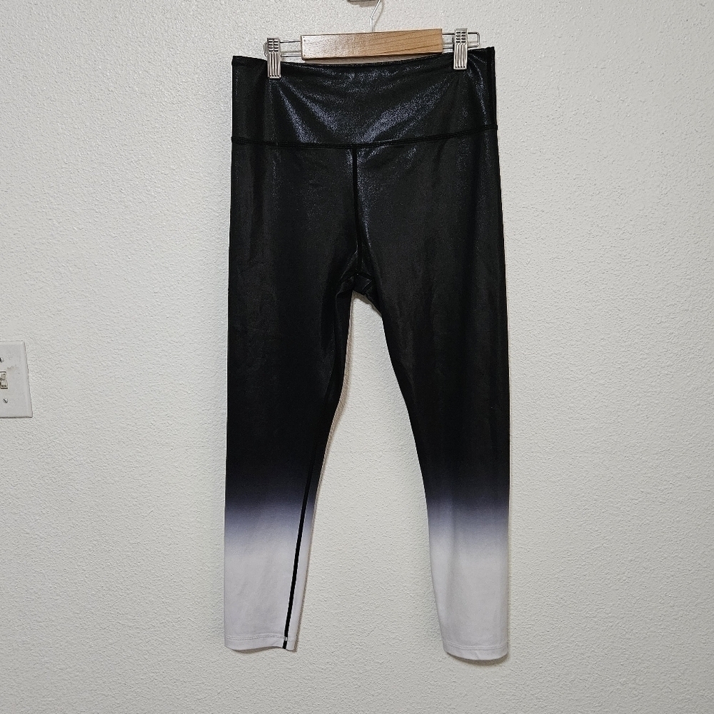Zyia Active ombre coloring coated leggings size 8-10